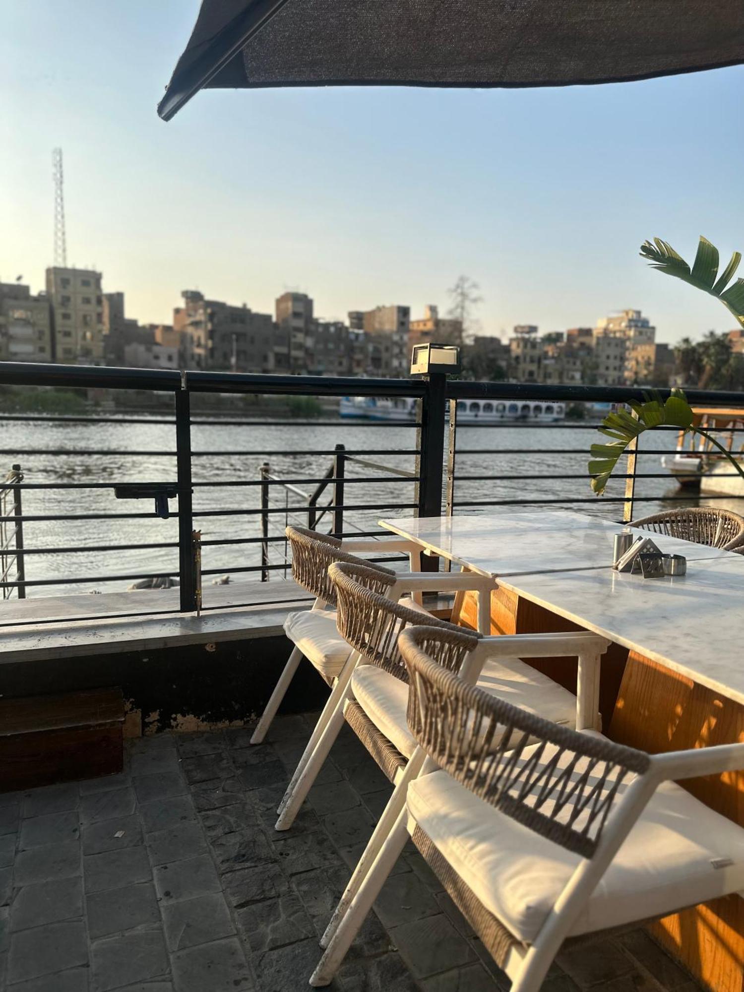 Modern 1-Bedroom Apartment In Zamalek Visits Allowed Каїр Екстер'єр фото