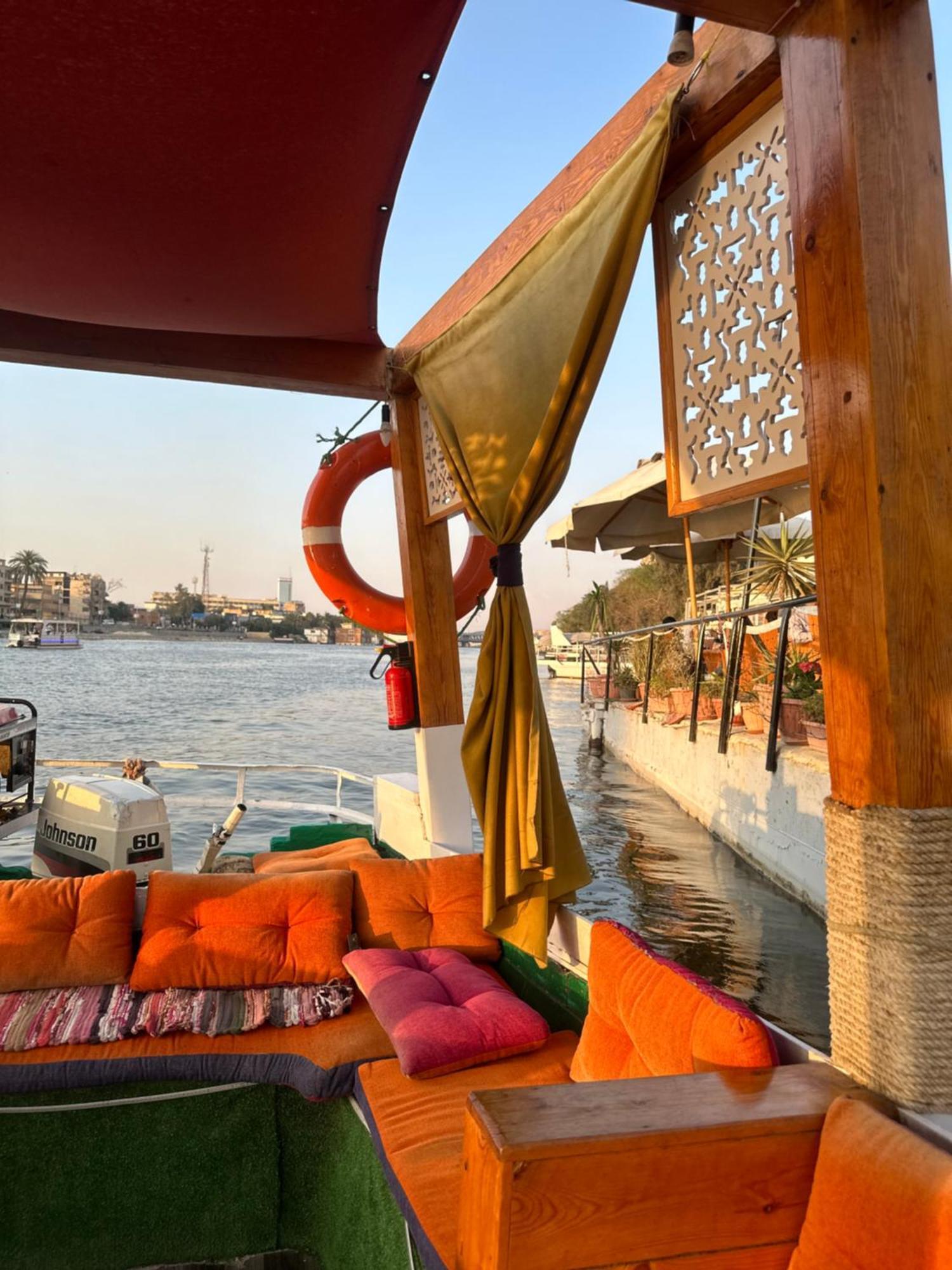Modern 1-Bedroom Apartment In Zamalek Visits Allowed Каїр Екстер'єр фото