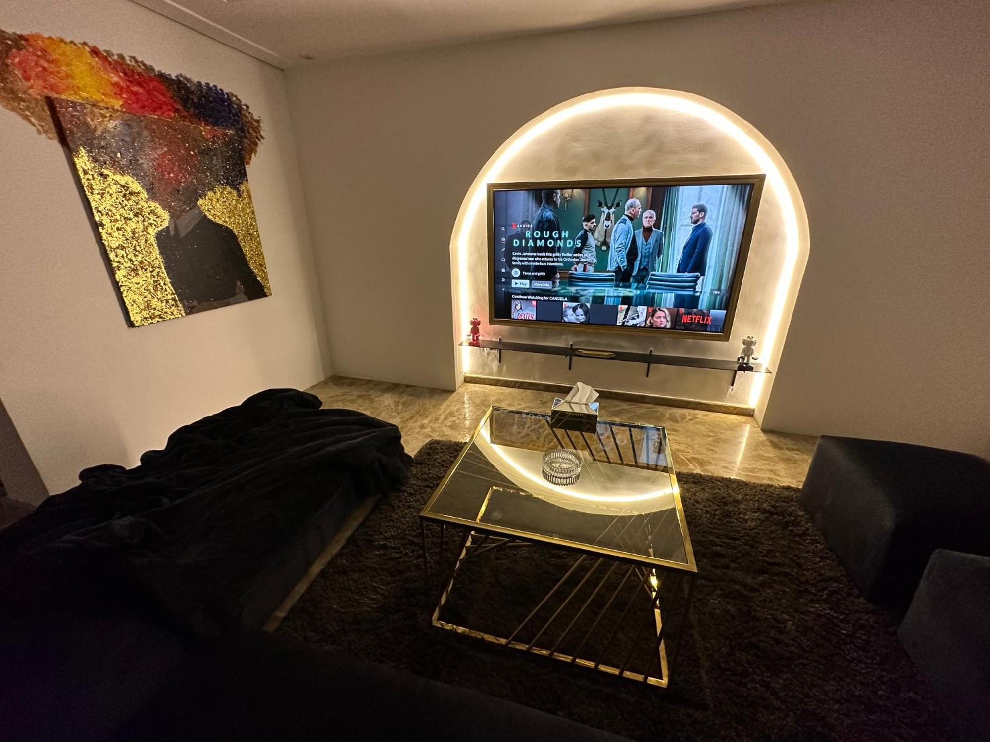 Modern 1-Bedroom Apartment In Zamalek Visits Allowed Каїр Екстер'єр фото